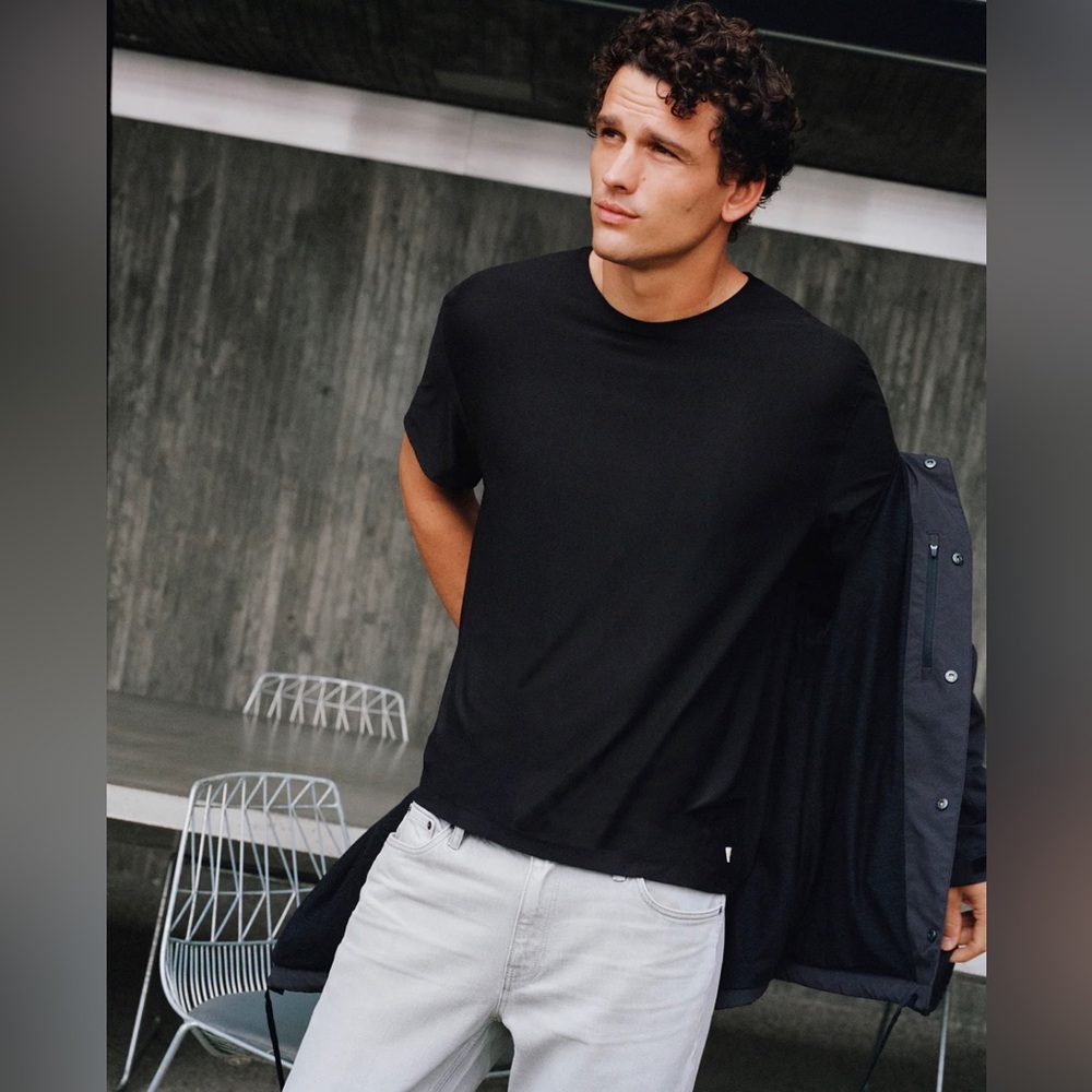 RESTOCK Vuori Men’s “Strato Tech” Tee (L) *BESTSELLER*